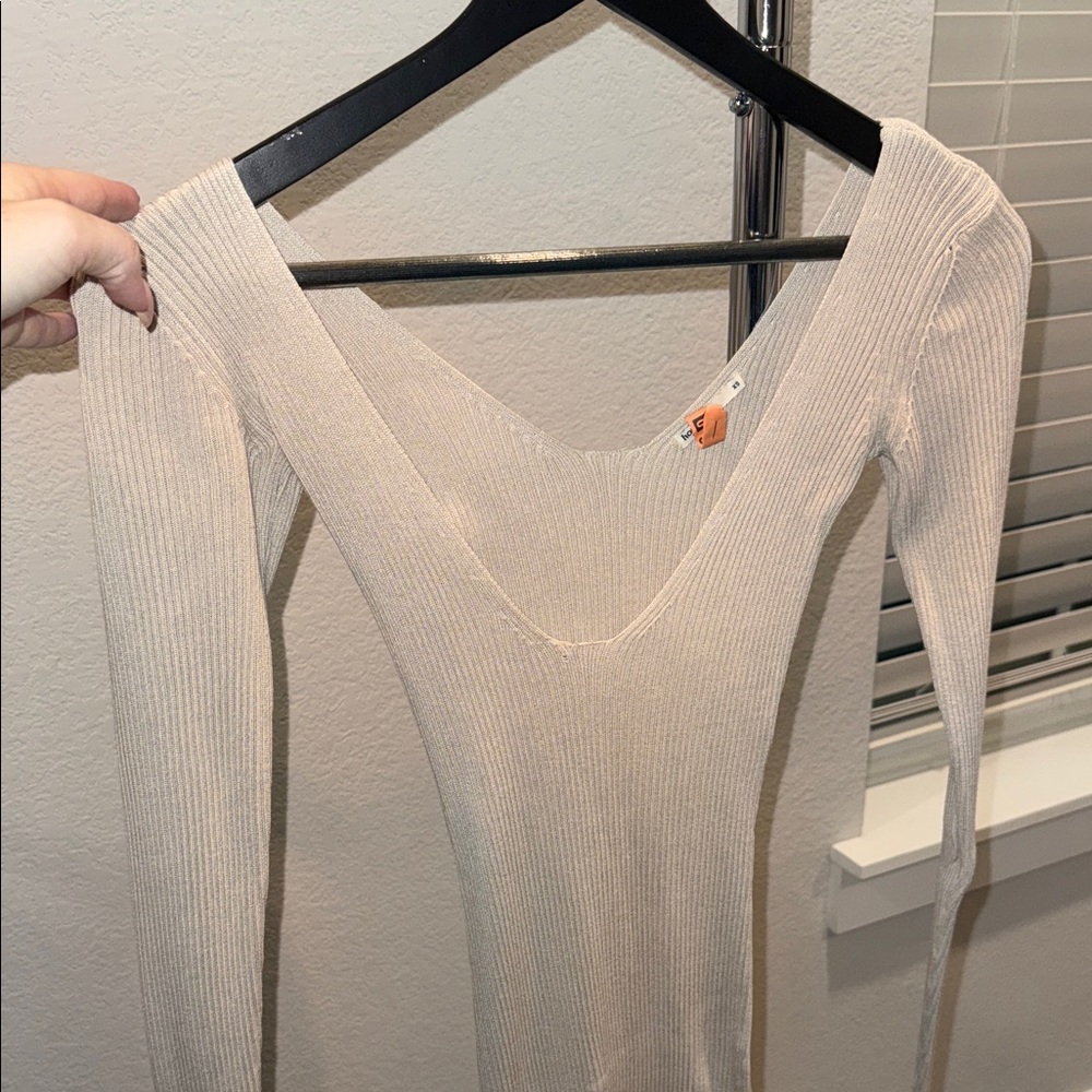 HOUSE OF CB Beige Ribbed Knit V-Neck Sweater